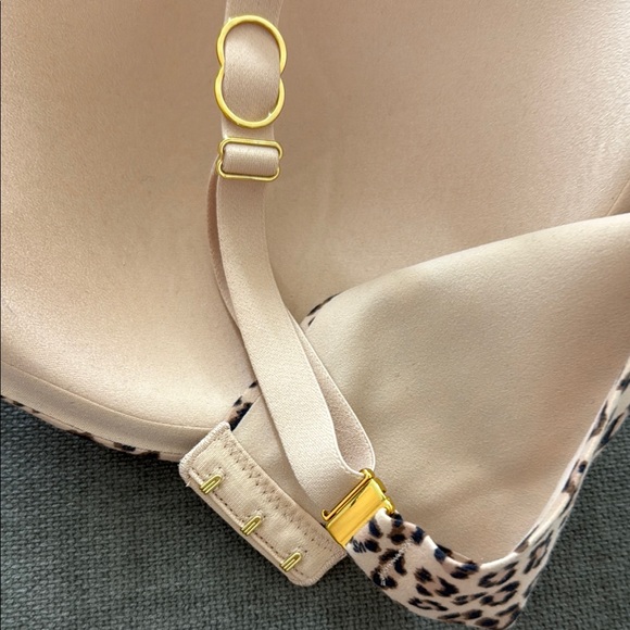 Victoria's Secret Brown and Black Leopard Print Bra - Picture 3 of 4